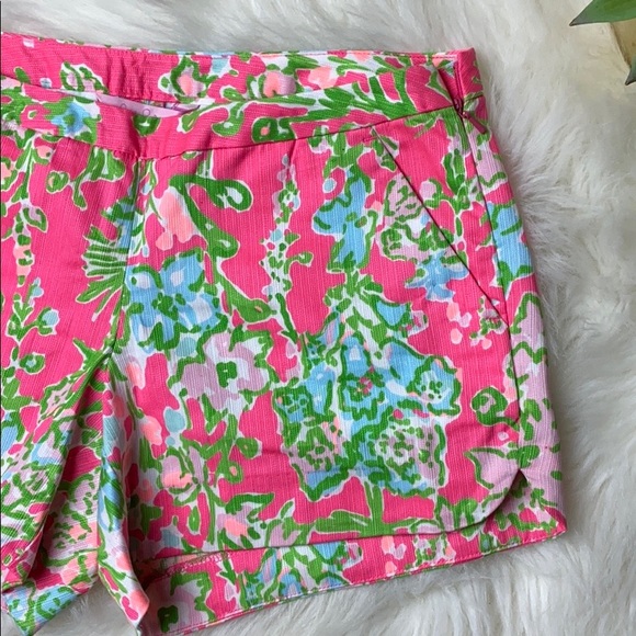 Lilly Pulitzer #208 Floral Adie Shorts - Picture 3 of 8